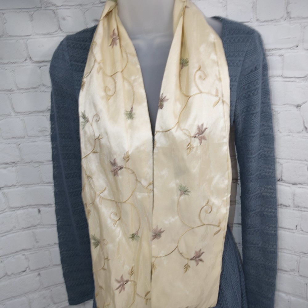 Fall Scarf - Picture 3 of 4